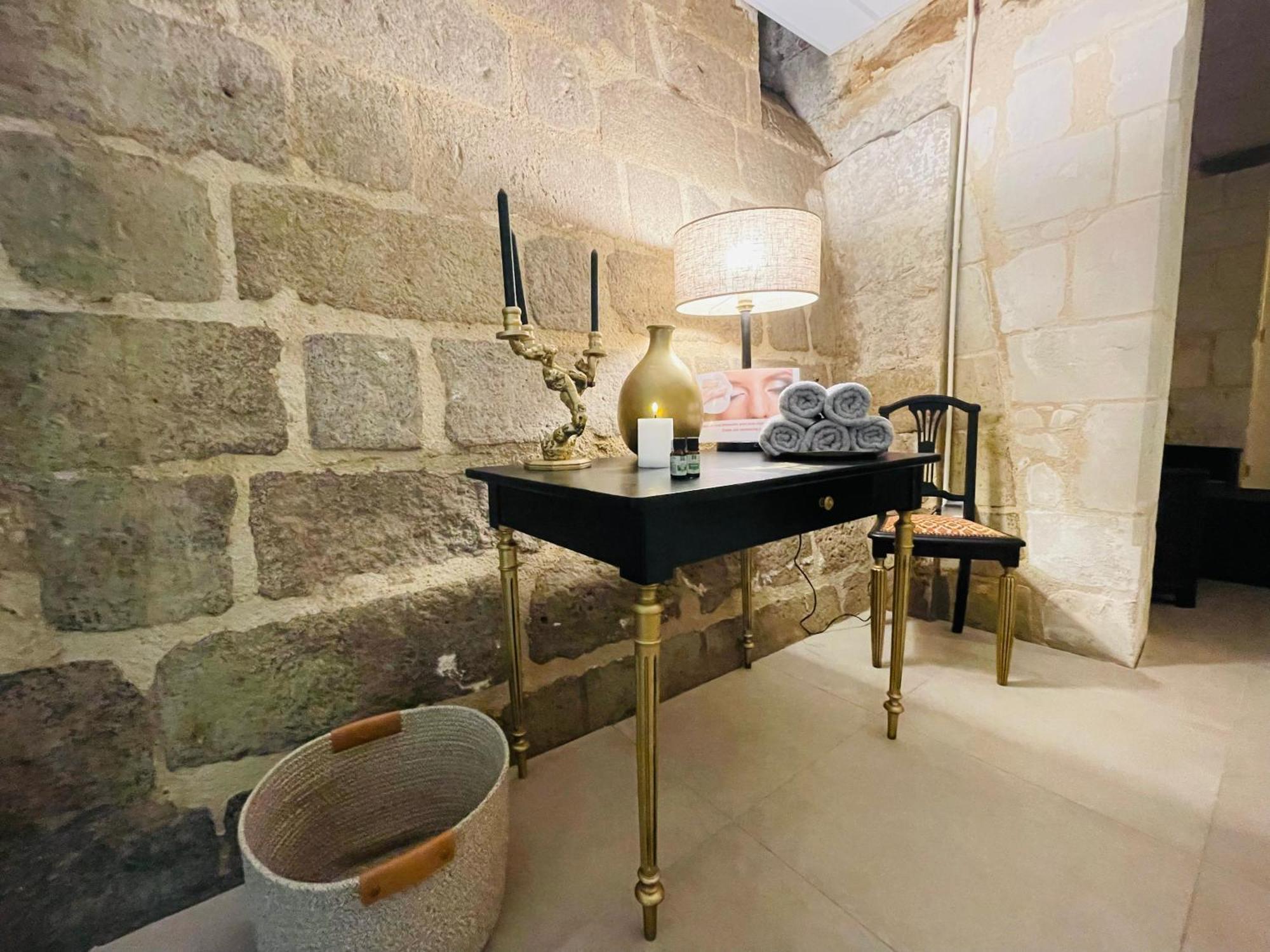 Domaine Jeanne De Laval Ferienhaus *